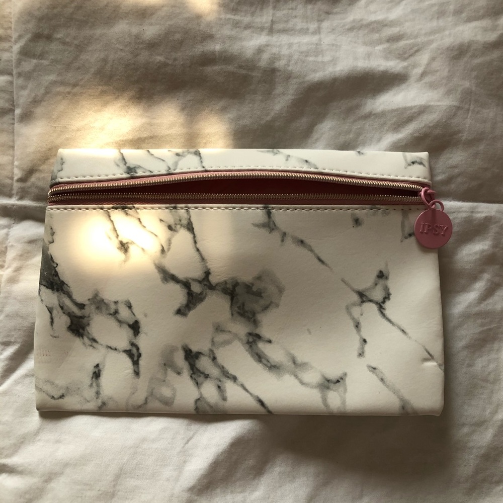 Ipsy makeup/travel bag